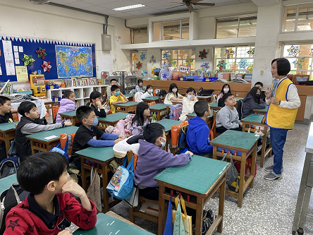 114年12月16日東門國小志工媽媽說稅趣租稅宣導活動